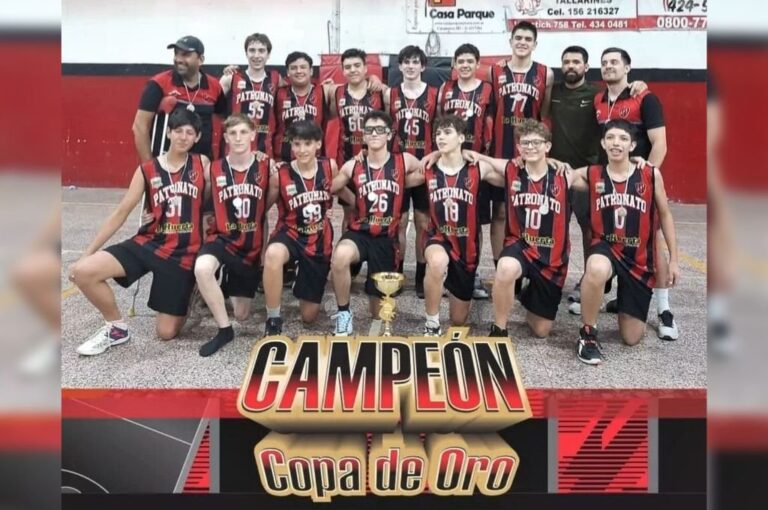 Felices con la Copa de Oro de la División A de la APB.