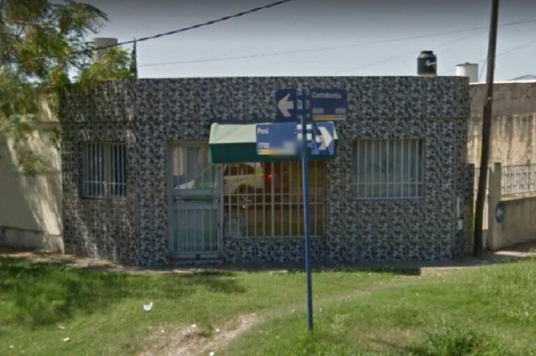 Un hombre de 65 años recibió un disparo por la espalda cuando estaba en una granjita de barrio Belgrano Oeste. Google Street View.