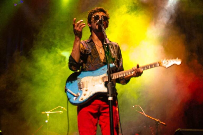 'Aprender y desaprender el dolor para liberarnos de eso y renacer de nuestras cenizas'