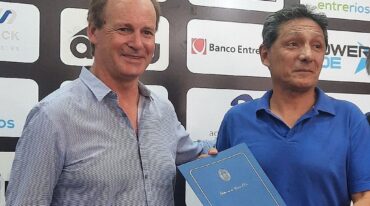 Bordet estuvo en el Grella y llevó aportes económicos. Juan Manuel López
