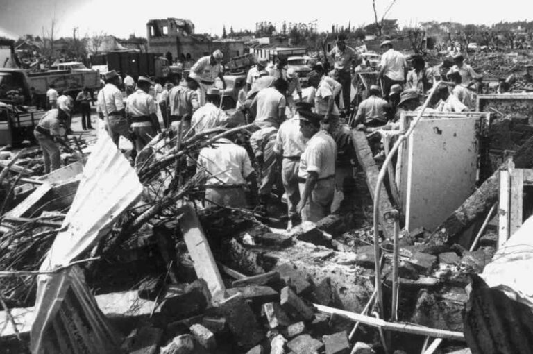 El fenómeno natural duró unos 7 minutos en total y se desplazó unos 1500 metros desde el oeste de la ciudad hacia el sur devastando todo a una anchura de 300 metros. Archivo.