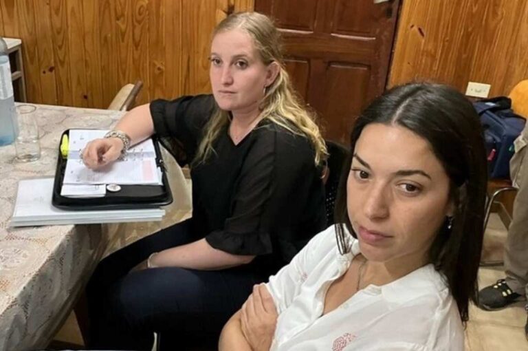 La diputada Victoria Tejeda (izquierda) estuvo en Gálvez. Gentileza.