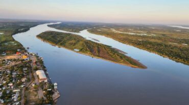 Impresionante vista aérea del río Paraná a la altura de Reconquista. Gentileza.