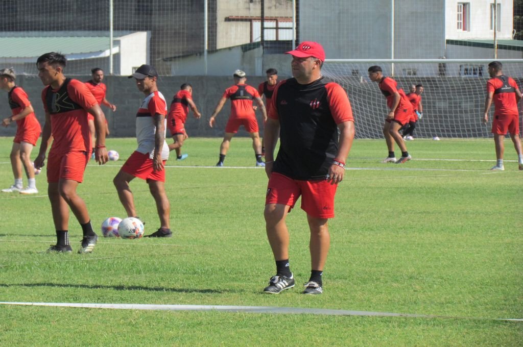 Patronato comienza a delinear el equipo para el debut por Copa Argentina.