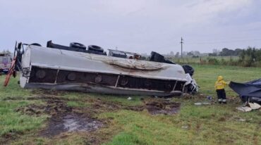La colisión fue protagonizada por un automóvil y un camión cisterna. Gentileza.