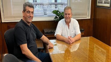 Sergio Pezzotta junto a Alejandro Schneider durante la reunión de ayer.
