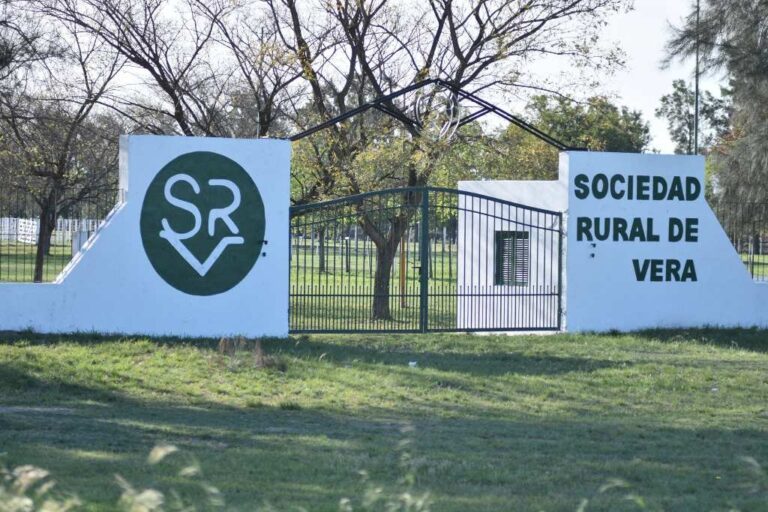 El Ministerio de la Producción de la Provincia han brindado fondos para la asistencia a los pequeños productores que son repartidos por la Sociedad Rural de Vera. Archivo.