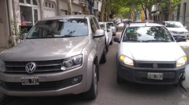 La maniobra ilegal se pudo saber a través de una app de estacionamiento. Gentileza.