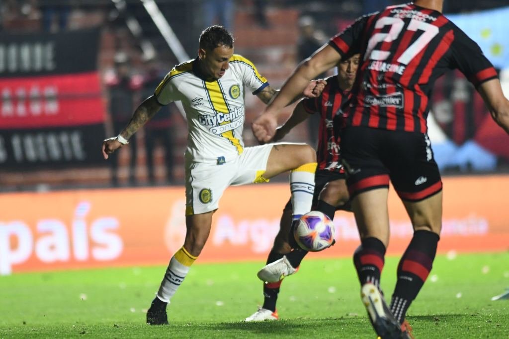 Jhonatan Candia será uno de los delanteros auriazules. Archivo.