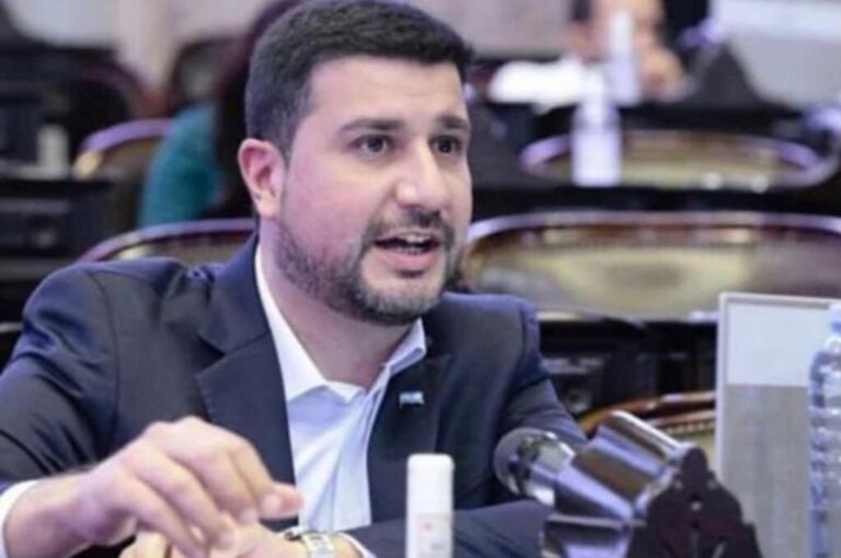 'Es necesario recordar que quienes apelan a estas prácticas son los que vienen gobernando la ciudad hace tres décadas y los que también gobernaron varios años la provincia con ministros que fracasaron tan estrepitosamente como Maximiliano Pullaro