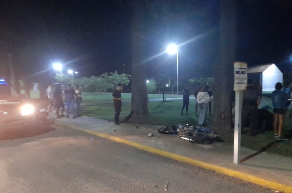 De hecho el conductor había quedado tendido junto al vehículo