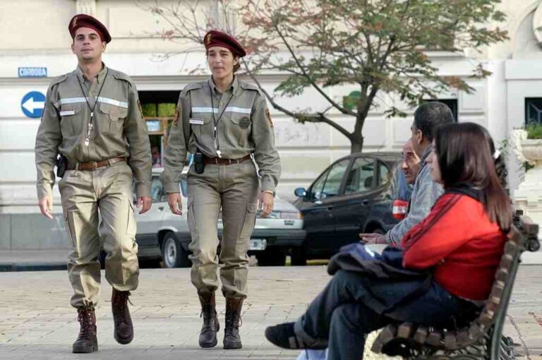 El intendente Pablo Javkin decidió disolver la Guardia Urbana Municipal (GUM) de Rosario que supo crear Miguel Lifschitz en 2004