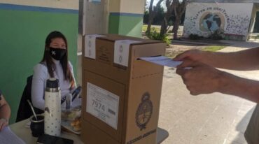 En principio de esos 50 partidos saldrán las alianzas o frentes electorales que son los que competirán la Primaria Abierta