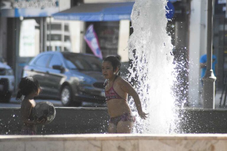 Las altas temperaturas se mantienen el segundo mes del año. Archivo.