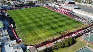 Unión visitará a Barracas Central en el estadio Claudio 'Chiqui" Tapia. Twitter.