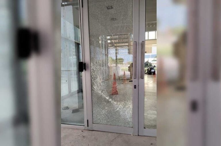 Ocurrió durante la madrugada en la zona de Crespo y Sabatini. Dejaron una nota intimidante. gentileza