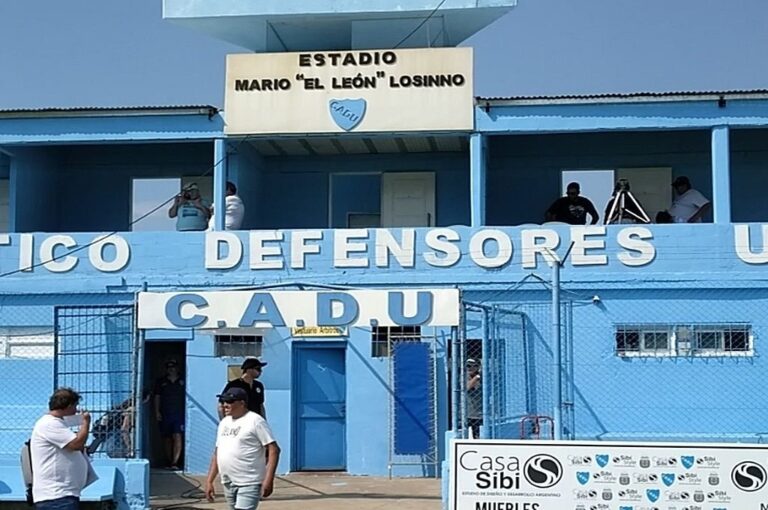 Patronato tuvo otra bienvenida a la categoría.