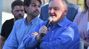" En el cruce de rutas indicado