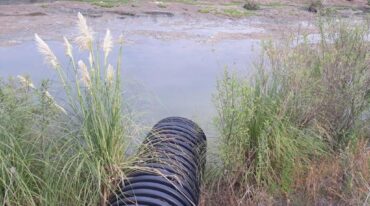 Denuncian que en arroyos de Rosario proliferan conexiones clandestinas que contaminan de forma peligrosa las aguas. gentileza