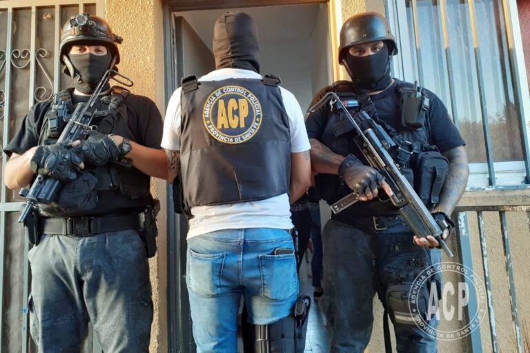 Un detenido por "tenencia indebida de arma de fuego". gentileza Agencia de Control Policial