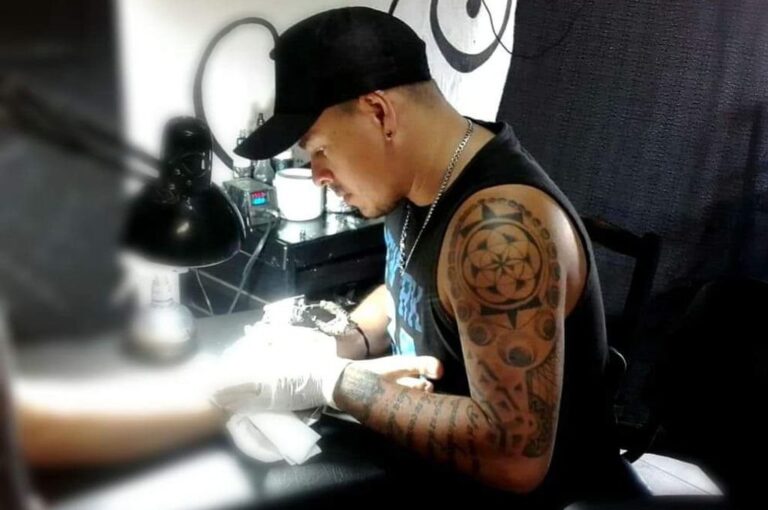 Ariel Baldessari definió a los tatuajes como 'arte corporal'.