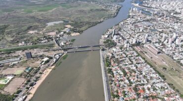El repunte del Paraná hace crecer el nivel en la Laguna Setúbal y el río Santa Fe.  Mirador