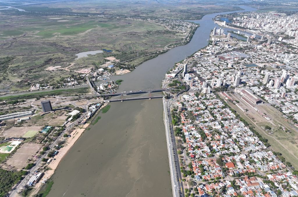 El repunte del Paraná hace crecer el nivel en la Laguna Setúbal y el río Santa Fe.  Mirador