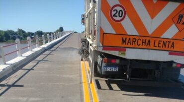 Se ejecutarán obras de señalización horizontal y vertical en rutas del norte y sur de la provincia. Gobierno de la Provincia