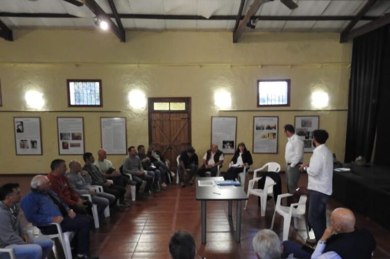 En este sentido el subsecretario de Infraestructura Rural remarcó lo positivo de la reunión y el compromiso de los productores para poder llevar adelante el proyecto. Mirador