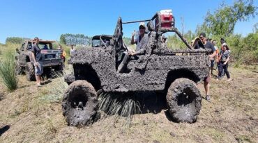 Espectacular evento de Jeep 4 x 4 en Santa Ana.