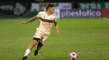 El uruguayense Nicolás Retamar marcó su primer gol con la camiseta de Ferro.