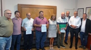 Calvo junto a Frana y Jefes Comunales. Gentileza