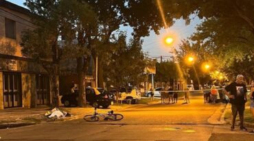 Una de las víctimas quedó tendida en el suelo