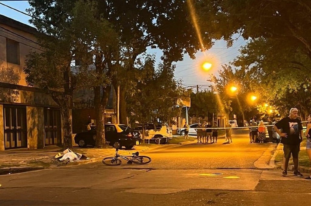 Una de las víctimas quedó tendida en el suelo