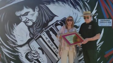 En el Paseo Ribereño el legendario artista chamamecero Antonio Tarragó Ros descubrió una placa recordatoria en memoria de su padre