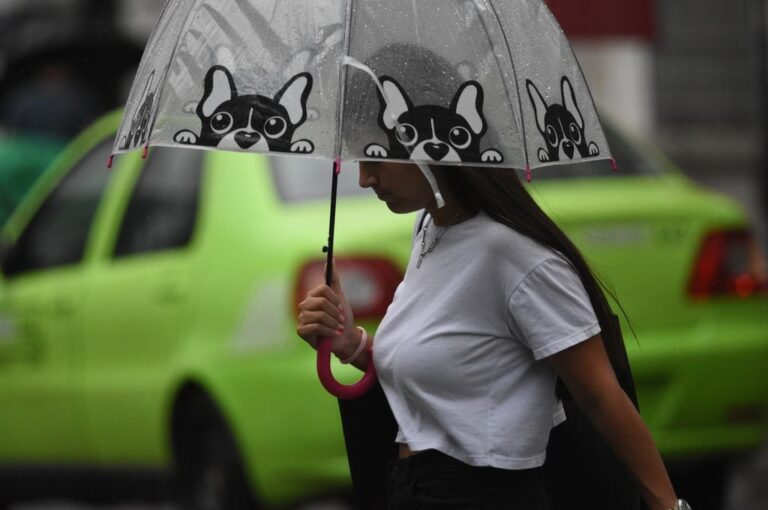 "El enfriamiento en el océano Pacífico ecuatorial continúa debilitándose