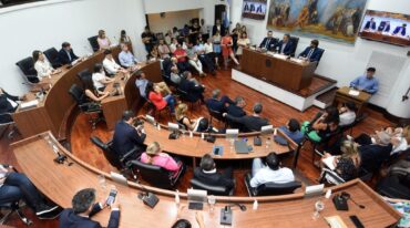 Una postal desde las barras del Concejo Municipal de Santa Fe. Este año se juega mucho en el recinto de calle Salta 2943. Guillermo Di Salvatore