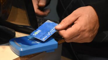 El arribo de la nueva tarjeta se enmarca en un contexto en el que el sistema de Transporte en la ciudad está atravesando una crisis. Por eso la llegada del nuevo plástico atraería más subsidios para este sector que viene económicamente muy estresado desde que estalló la pandemia en 2020. Gentileza