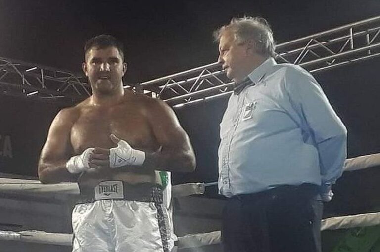 El rostro de Suárez tras la pelea dejaba en evidencia que algo no andaba bien.