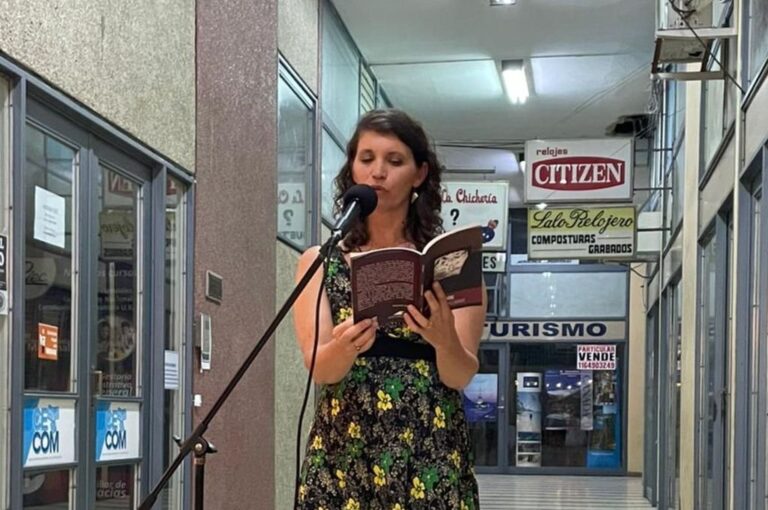 'Villaguay aparece en algunos escenarios en especial a través de la relación con mis primas'