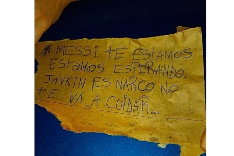 El papel encontrado tras la balacera.