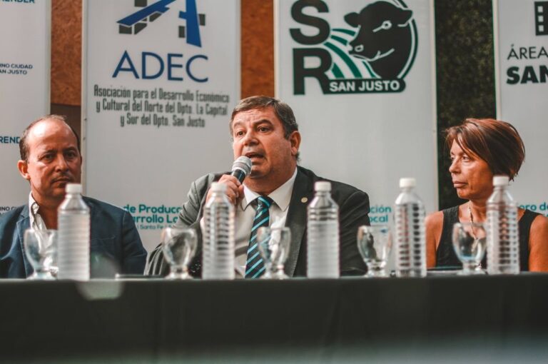 'Queremos que San Justo sea parte de la UNL y que la Universidad sea parte de San Justo. Estamos convencidos de que el trabajo en red potencia el desarrollo regional y todo lo que venimos desarrollando en equipo con esta ciudad es un claro ejemplo de esto'