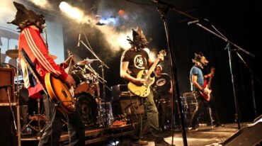 El Rock Fest reunirá a las mejores bandas de San Lorenzo las históricas y las más jóvenes que tendrán la posibilidad de mostrar sus repertorios ante un público seguramente multitudinario. Además representará una gran oportunidad para el turismo receptivo
