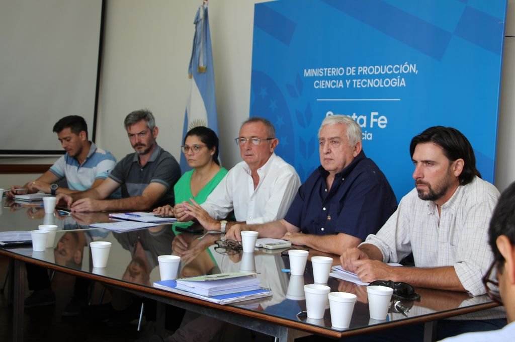 La convocatoria fue dirigida a áreas públicas y al sector privado para monitorear la situación de la producción avícola. Gentileza