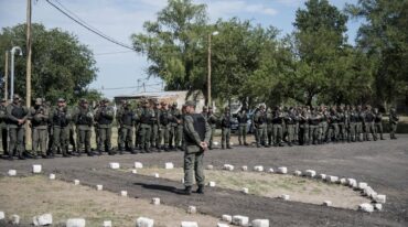 El presidente anticipó que se busca alcanzar 1.400 efectivos de las fuerzas federales. Marcelo Manera