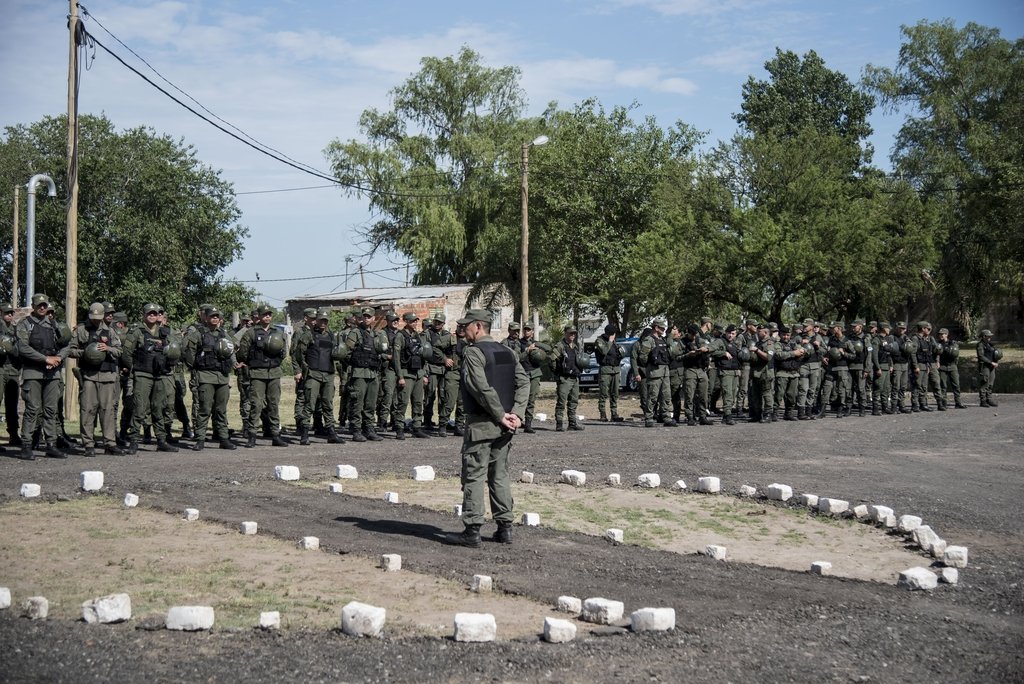 El presidente anticipó que se busca alcanzar 1.400 efectivos de las fuerzas federales. Marcelo Manera