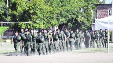 Las fuerzas federales arribaron a la ciudad e inmediatamente fueron a uno de los barrios más conflictivos. Marcelo Manera
