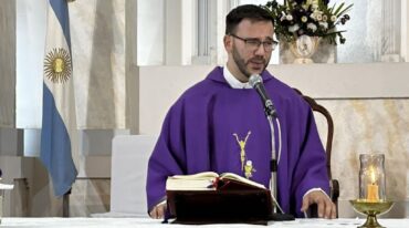 El sacerdote remarcó que cada ciudad tiene sus periferias y sus calvarios. 'Por eso en este primer año mi tarea es conocerlos