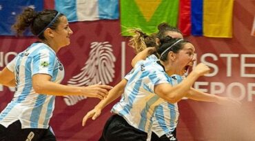 La paranaense Florencia Arce es la abanderada del seleccionado argentino femenino