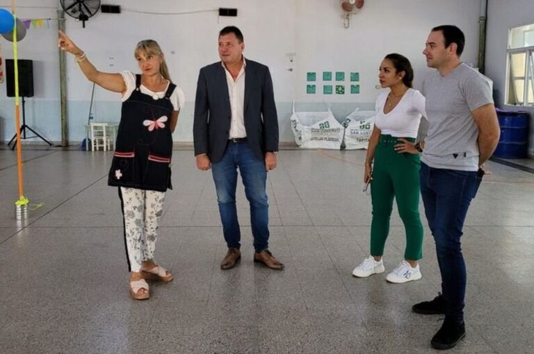 'Ya veníamos trabajando con las tapitas y recientemente incorporamos las botellas